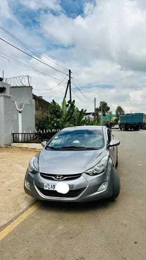 Hyundai Avante 2012 1.6L