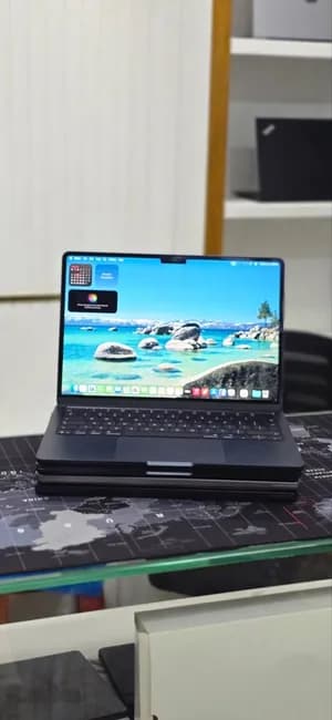 Brand New MacBook M4 Air 16GB 256GB