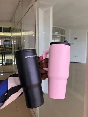 710ml spill-proof travel mug with straw