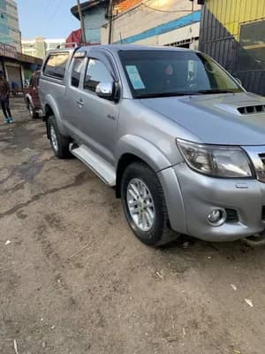 Toyota Hilux Xtra Cab 2015