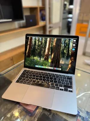 Apple MacBook Air i5 2020