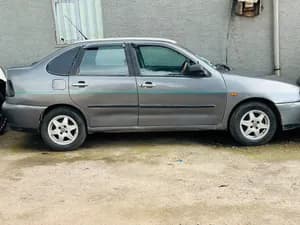 Volkswagen Polo 2000 Manual