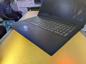 Lenovo ideapad 15.6 inch 4Gb RAM 500GB