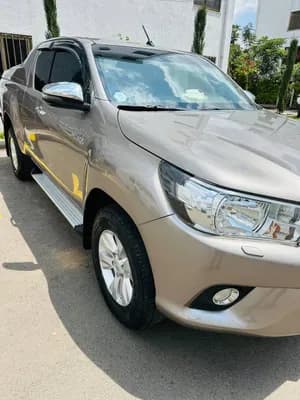 Toyota Hilux Revo Pickup 2019