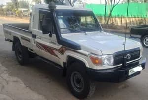 Toyota Land Cruiser Pickup 2011