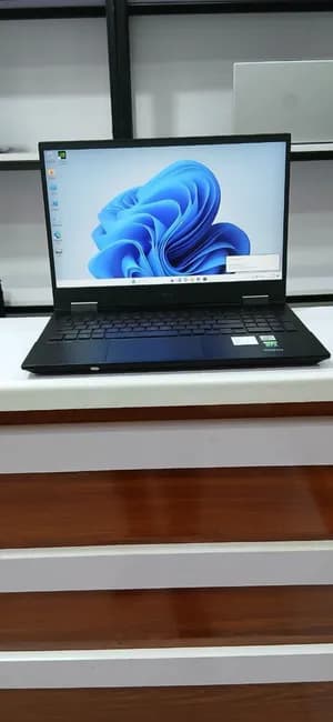 HP Omen i7 RTX 2060 Laptop