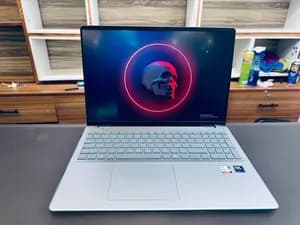 Dell Inspiron 16 5640 Laptop