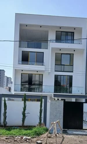 G+3 House for Sale in Summit