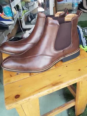 Brown Leather Chelsea Boots Size 43