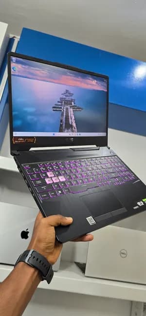 Asus tuf F15 512GB 16GB 15.6 inch 240Hz
