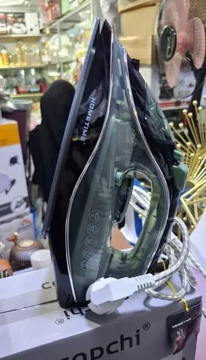 HOMET Steam Iron