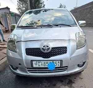 Toyota Yaris Compact 2008 1000CC