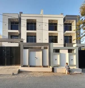 Modern G+2 House in Ayat