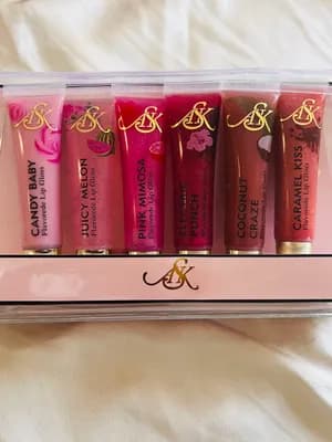 VS lip gloss