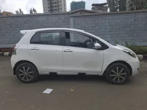 Toyota Yaris Compact 2010