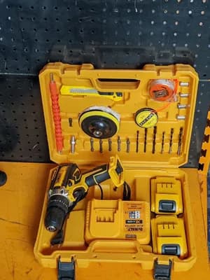 Dewalt Chargeable Drill 21v