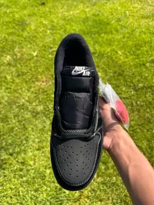 Jordan1 low Travis
