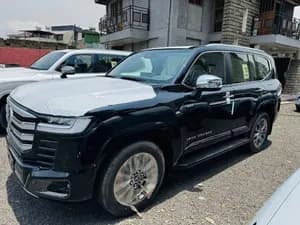 Toyota Landcruiser Hybrid 2025