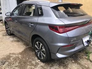 BYD E2