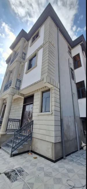 180 ካሬ ሰፈር ቤት