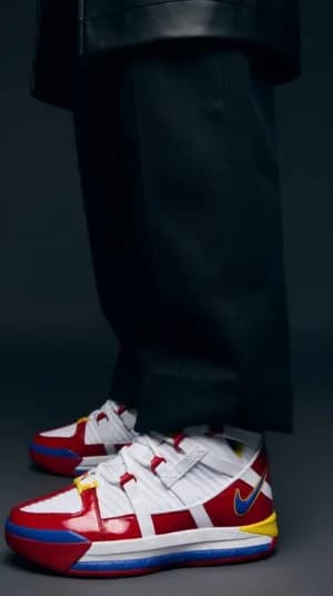 NIKE