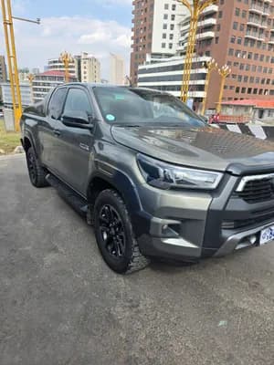 Toyota Hilux Invincible 2.4L Diesel