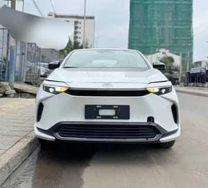 2024 Toyota bZ4X Pro