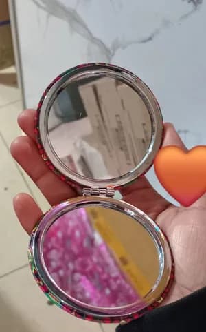 Compact pocket mirror