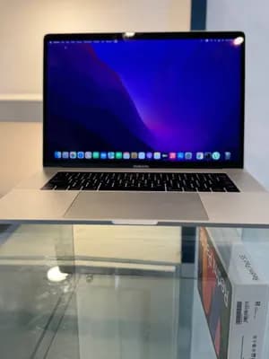 Apple MacBook Pro 2016 i7