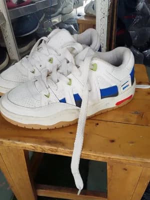 Lining Sneakers Size 41