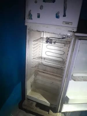 Igines 260 Liter Refrigerator