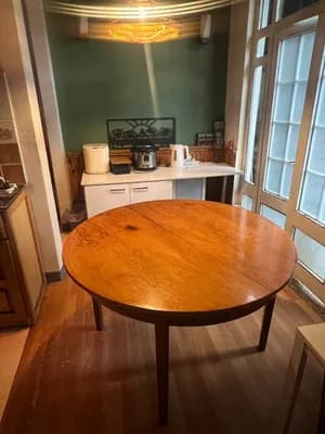 Dining table Used