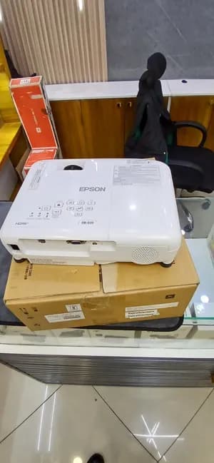 Epson Projector EB-E01
