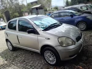 Toyota Vitz 2002