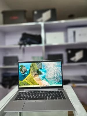 HP ZBook Firefly G8 Workstation