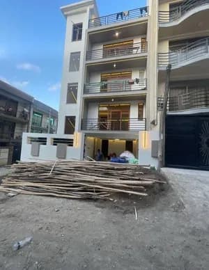 G+4 House for Sale in Lebu