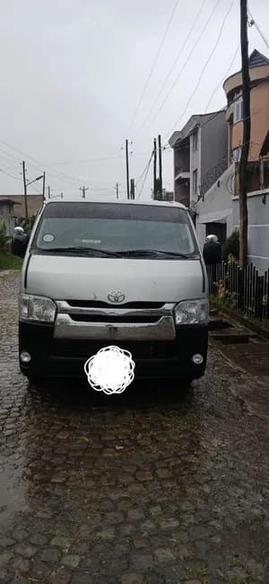 Toyota Hiace Abadula GL 2011 D4D