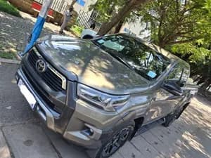 Toyota Hilux Invincible