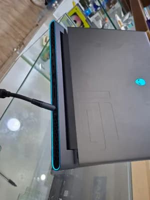 ALIENWARE m16 R1 (2025) – RTX 4080