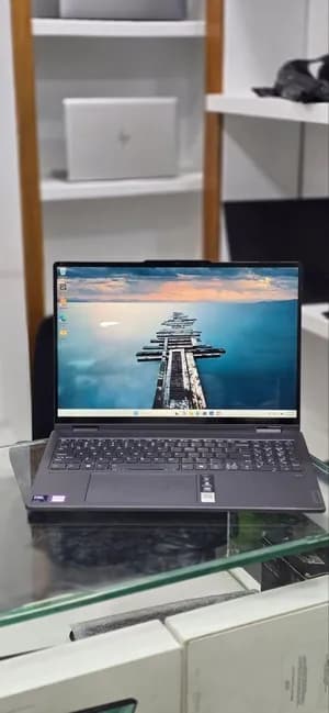 Lenovo Yoga 7i 2-in-1 Laptop