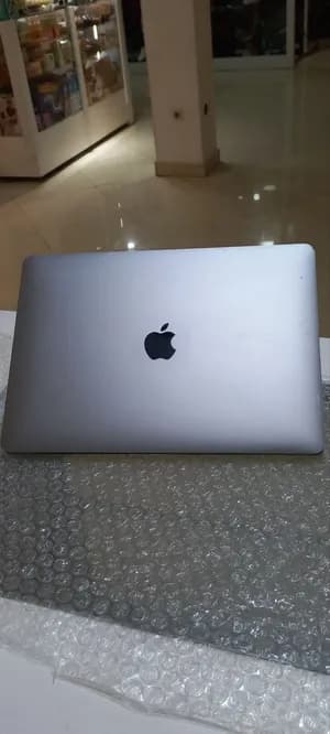 Apple MacBook Air i5 2020