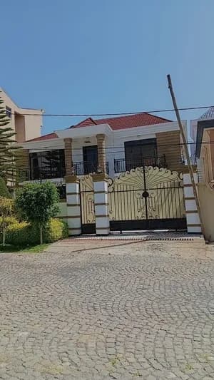 ቤት 300 ካሬ G+1