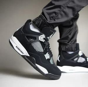 Air Jordan 4 Retro White Thunder Shoes