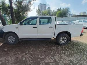 Toyota Hilux 2012 Manual Pickup