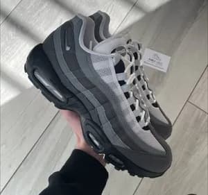 Nike Air Max 95 Grey Jewel