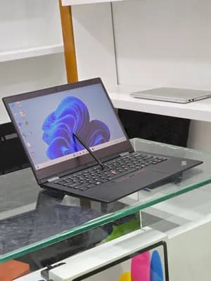 Lenovo ThinkPad Yoga X390 Laptop