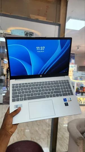 HP Notebook 14 i7 16GB 1TB