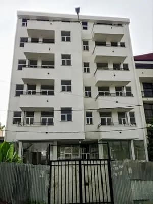 B+G+5 Apartment Building in Summit