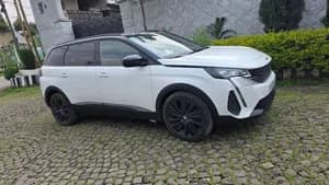 Peugeot 5008 2021