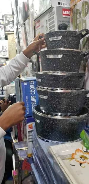 Telford Cookware set